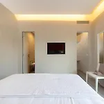 Five By Capri 5 Senses ゲストハウス 3*