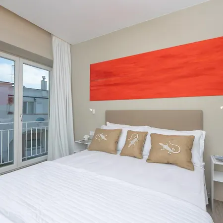 Five By Capri 5 Senses בית הארחה 3*