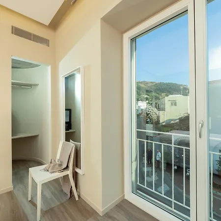 Five By Capri 5 Senses Konukevi