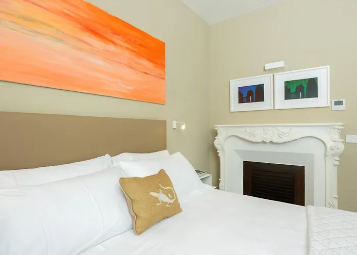 Five By Capri 5 Senses Guest house