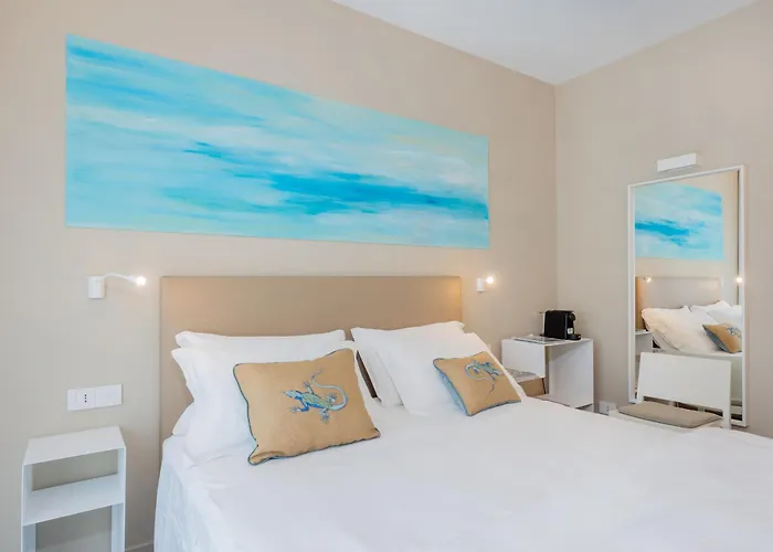 Five By Capri 5 Senses Guest house