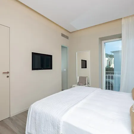 招待所 Five By Capri 5 Senses 3*