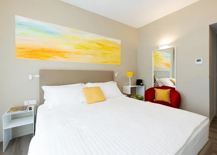 Five By Capri 5 Senses 3*